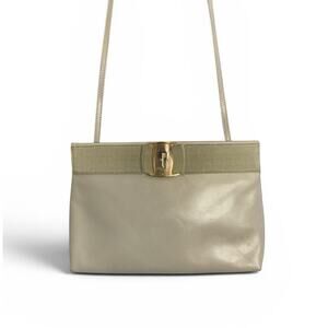 Salvatore Ferragamo Vintage Vara Bow Handbag In Beige Classic Elegant